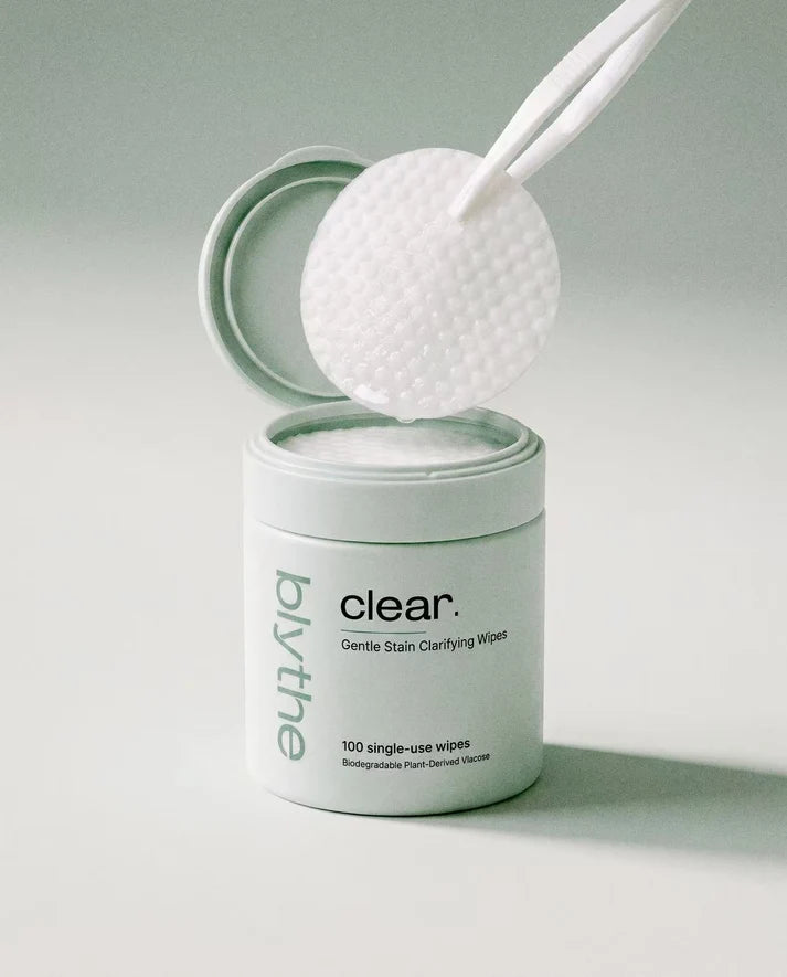 blythe clear tear-stain wipes included in the bundle